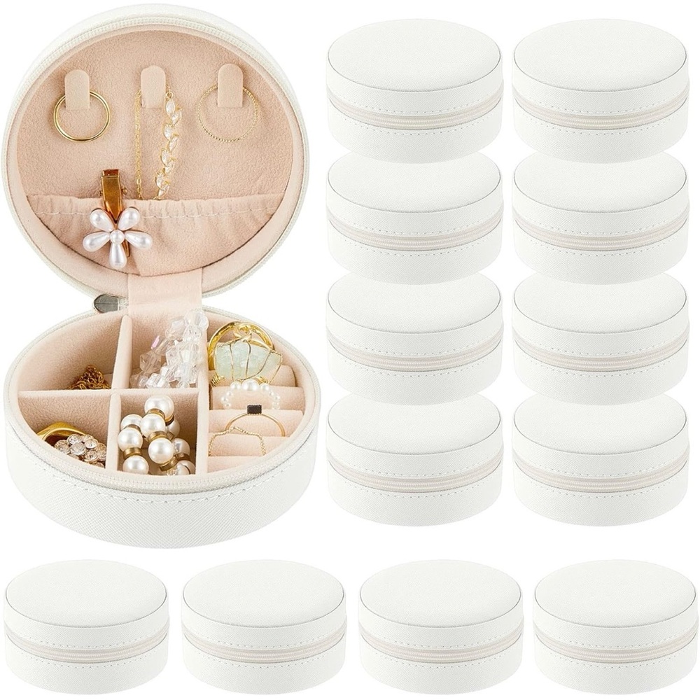NWOT Round White Jewelry Organizer